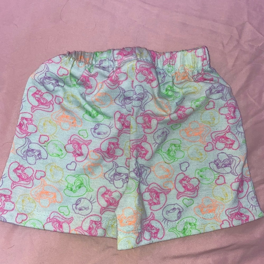 Multi color loony tunes toddler girl shorts size 4t
